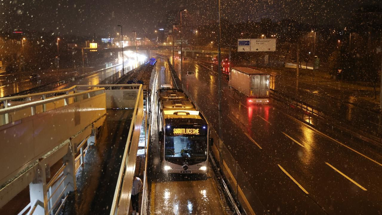 İstanbul'da beklenen kar yağışı başladı! - Resim: 4