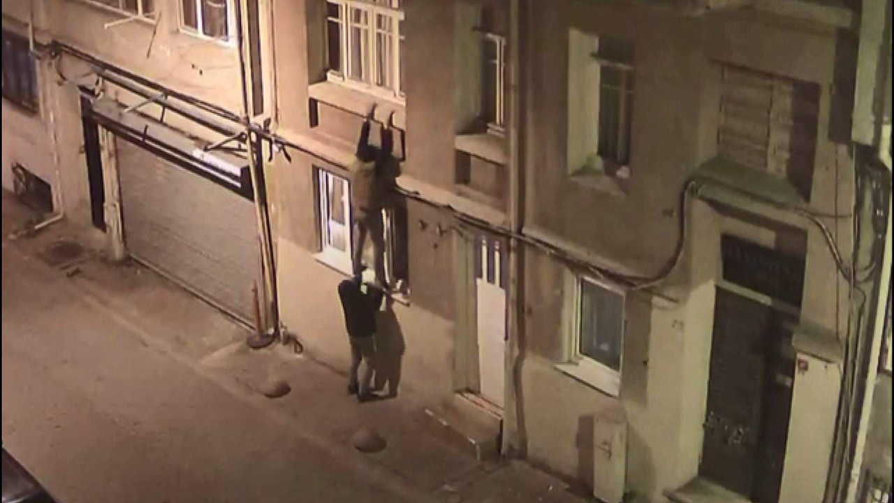 İstanbullunun kabusu ''örümcek adam'' hırsızlar kamerada