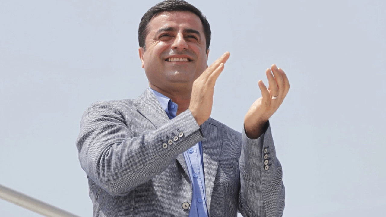 Demirtaş gençlere böyle seslendi: Ülke çok kastı be genç arkadaşım, bi’ açıp kapayın diyorum