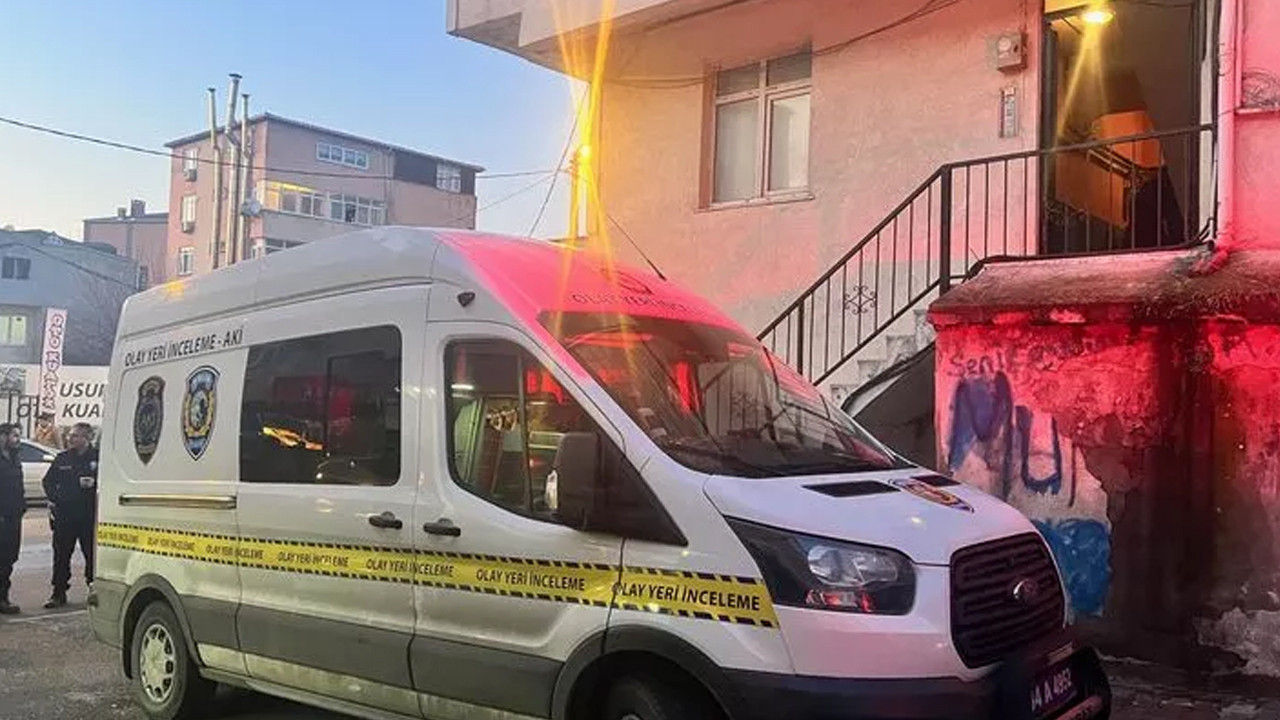 İstanbul'da korkunç yangın: Evdeki çekyatın için kadın cesedi buldu