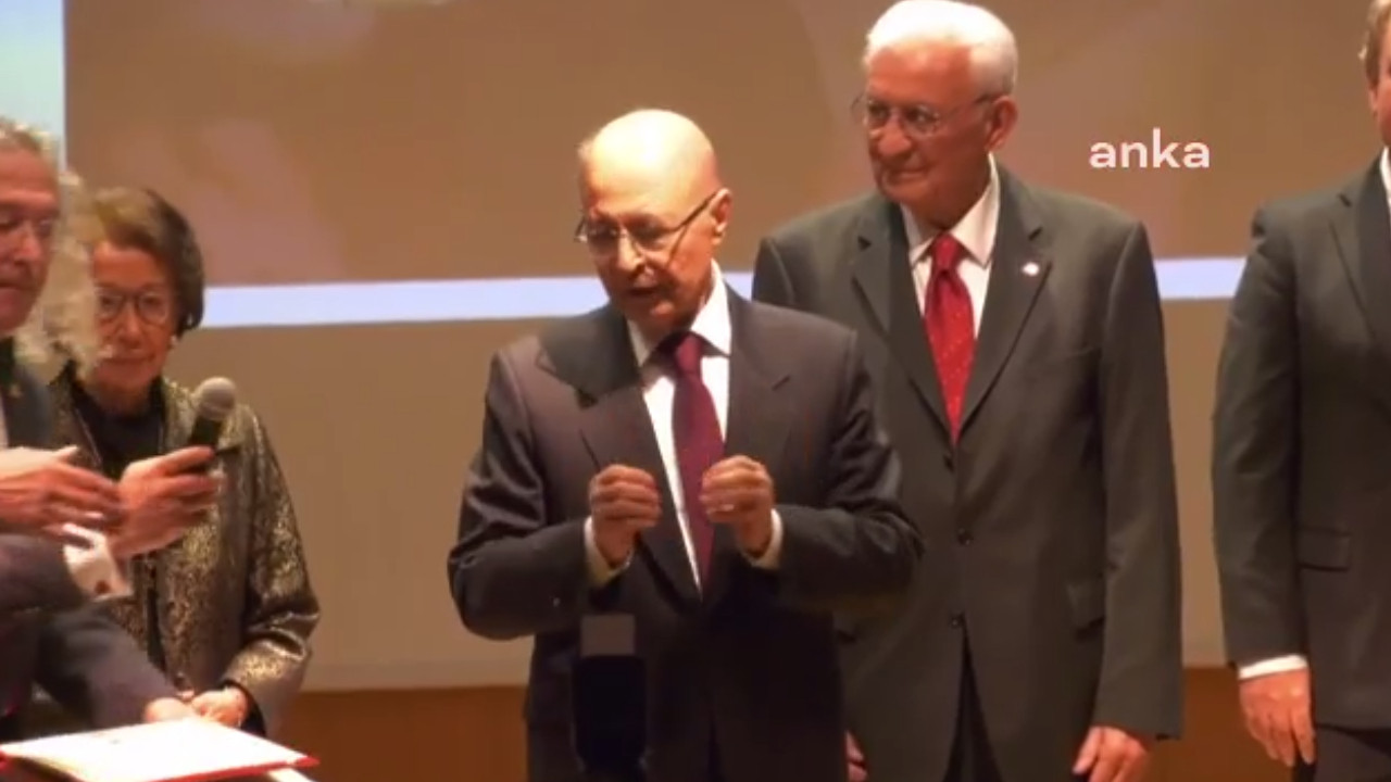 Eski Cumhurbaşkanı Ahmet Necdet Sezer'den laiklik uyarısı