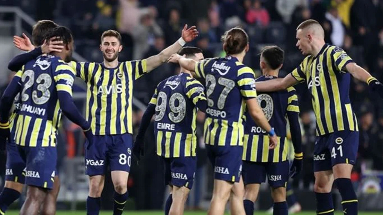Adana Demirspor-Fenerbahçe maçında ilk 11'ler belli oldu