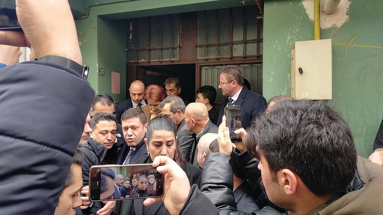 Akşener'den Sinan Ateş'in ailesine ziyaret - Resim: 1