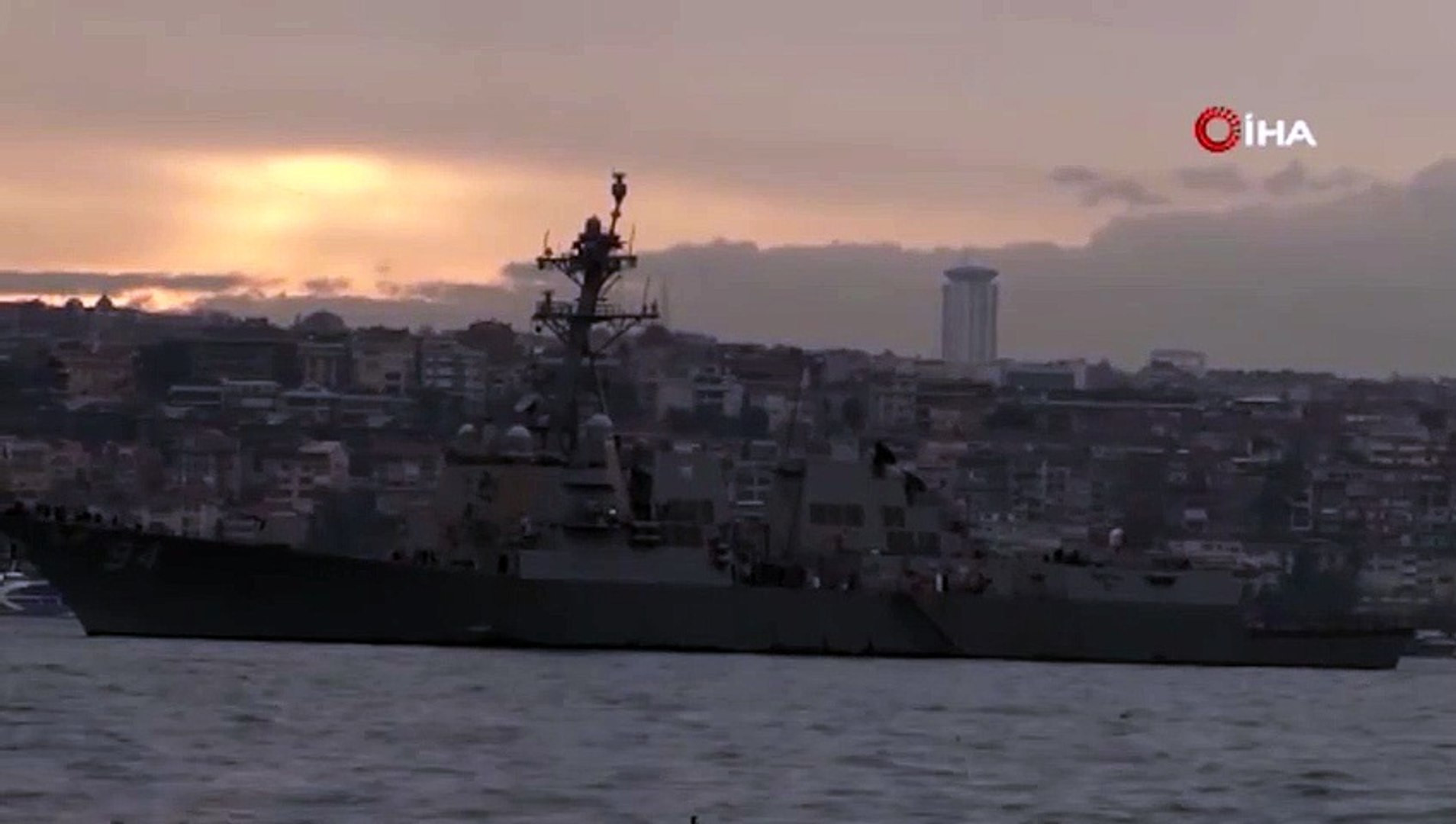 ABD savaş gemisi İstanbul'da
