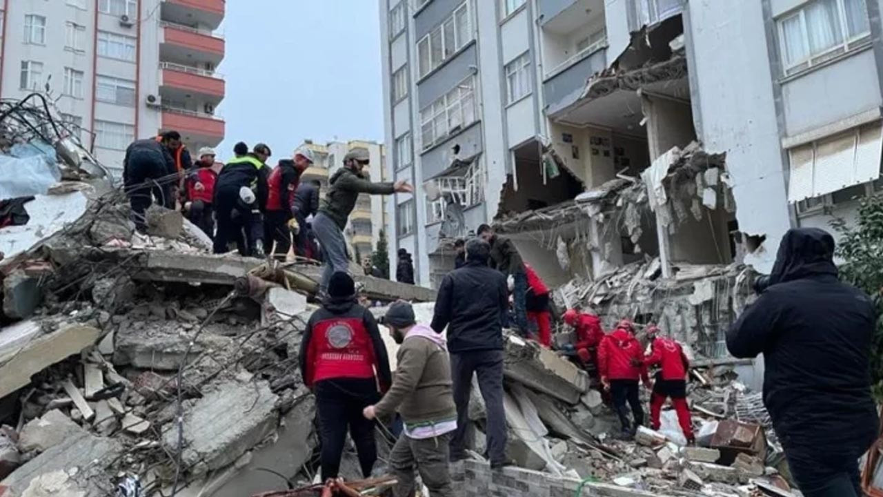 Spor camiasından deprem felaketi sonrası destek mesajları
