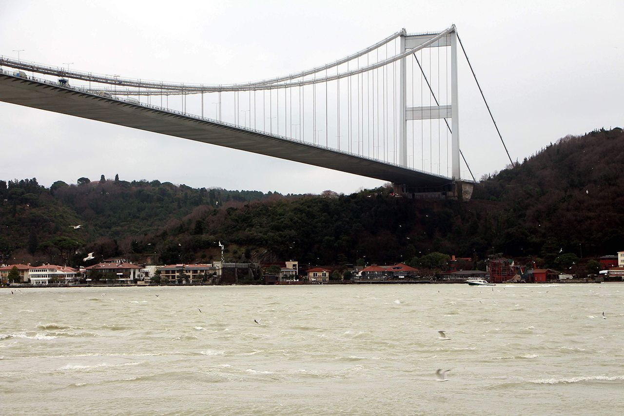 İstanbul Boğazı'nda korkutan manzara; depremle alakası yok! - Resim: 3
