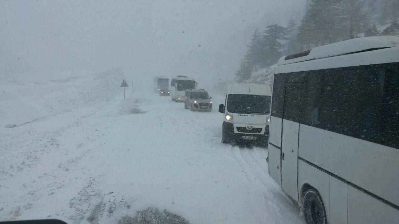 Kardan kapanan Antalya-Konya trafiğe açıldı - Resim: 2