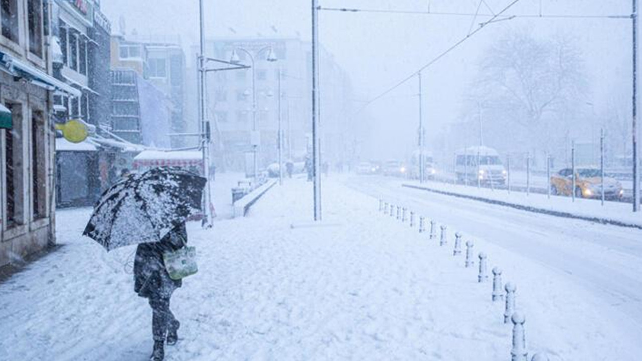 İstanbul'da kar alarmı! ''Zorunlu olmadıkça çıkmayın''