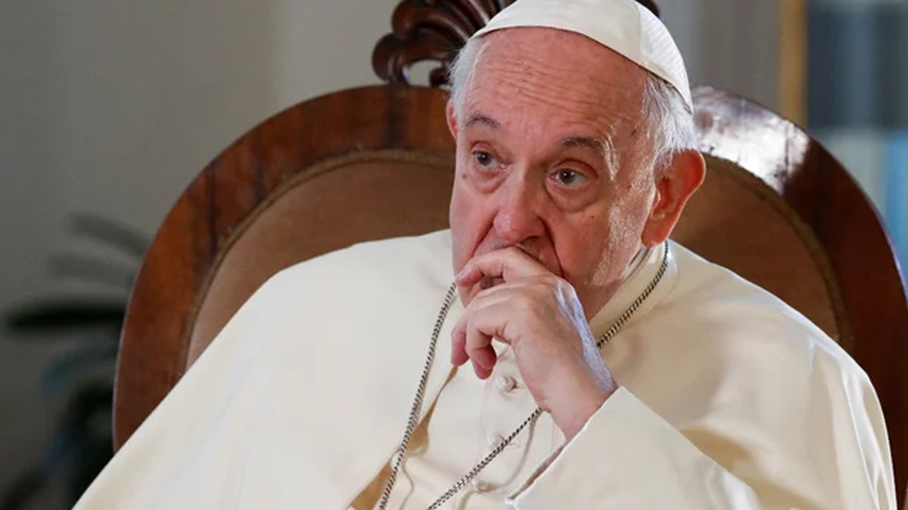 Papa Francis: Depremlerden etkilenenler için dua ediyorum