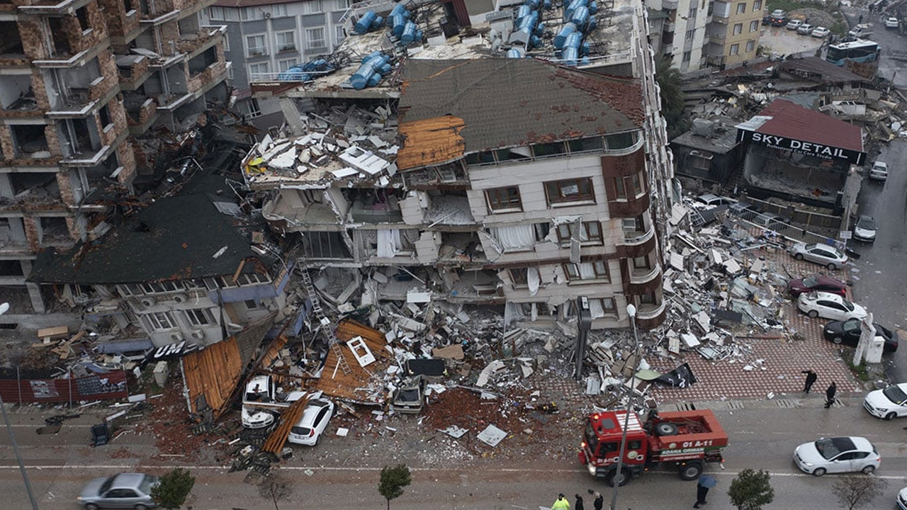 Türkiye'yi kahreden iddia: ''Göçük altında 215 bin kişi var''