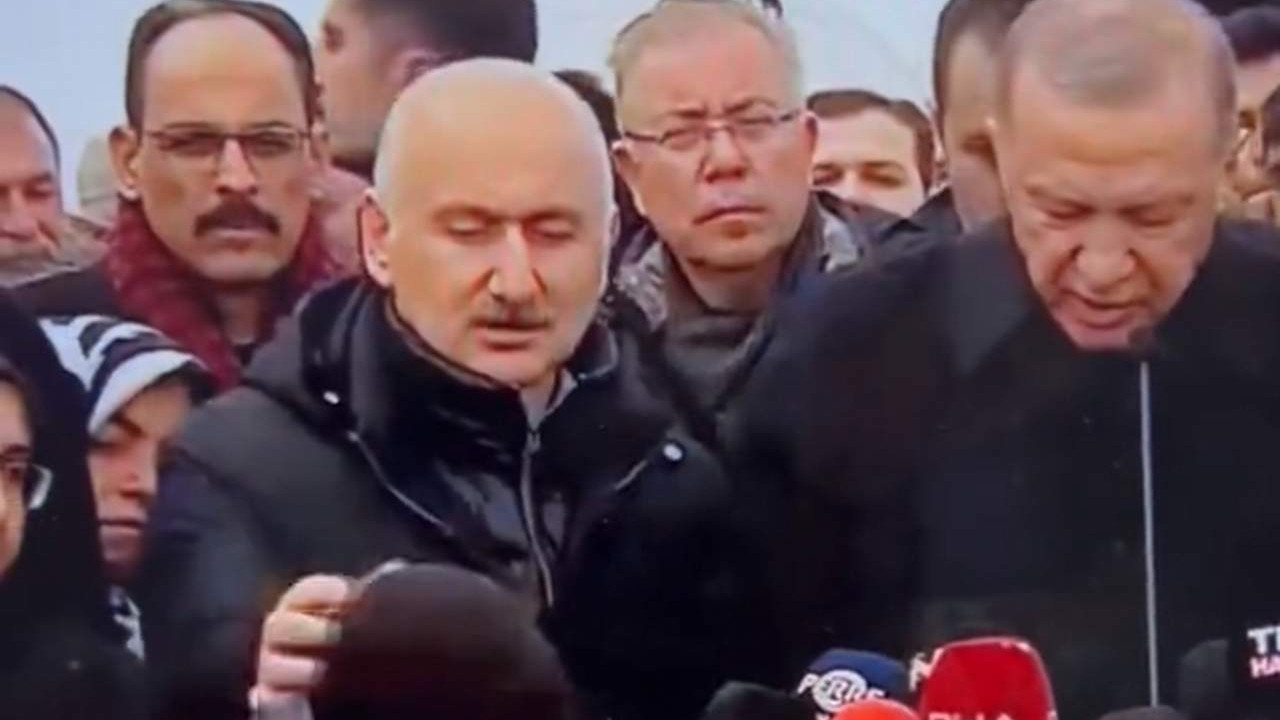 Bakan Karaismailoğlu'ndan kameralar önünde çocuğa tepki çeken hareket