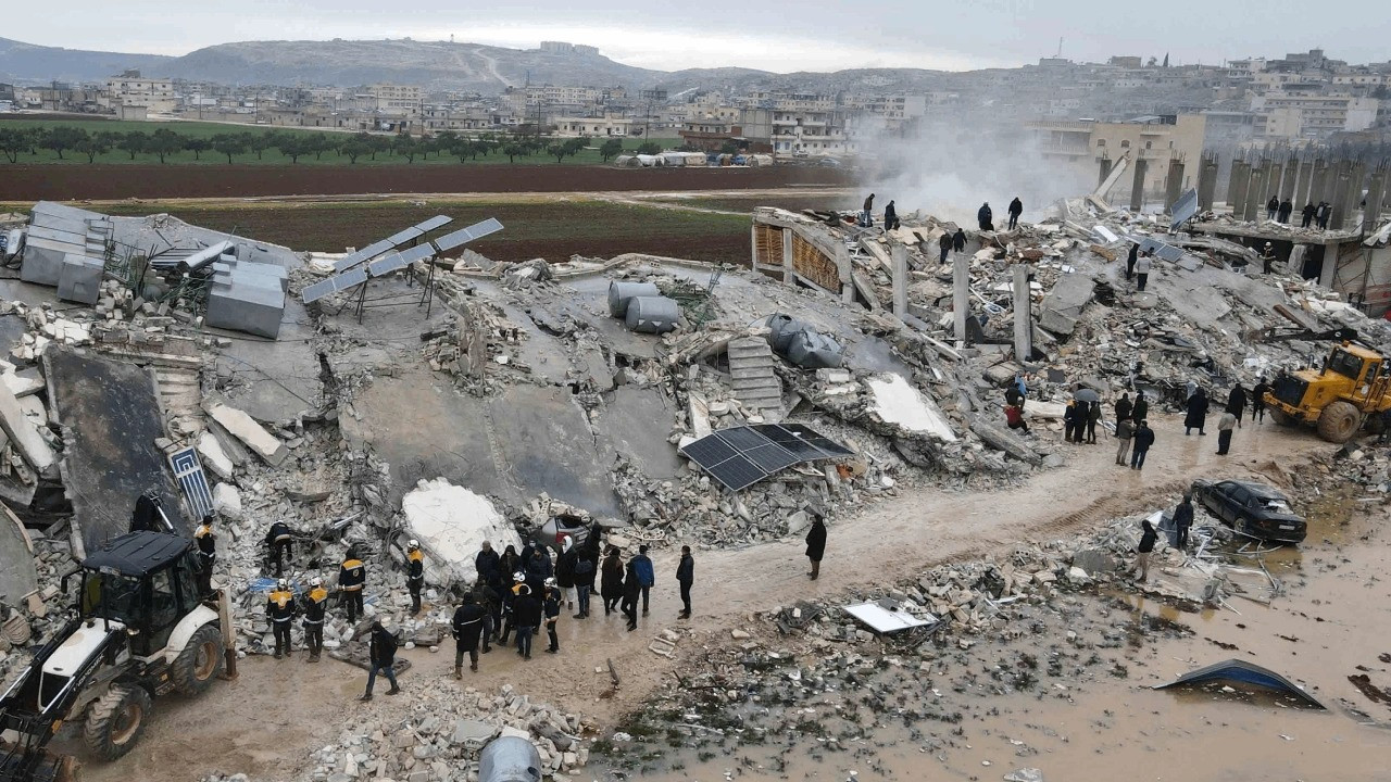 Suriye'de depremde ölenlerin sayısı 3 bin 688'e ulaştı
