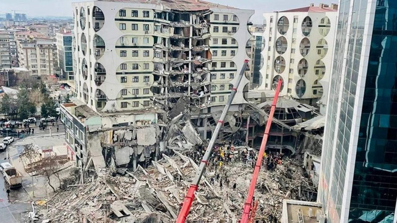 Diyarbakır'da yıkılan iş merkezinin sorumluları yakalandı