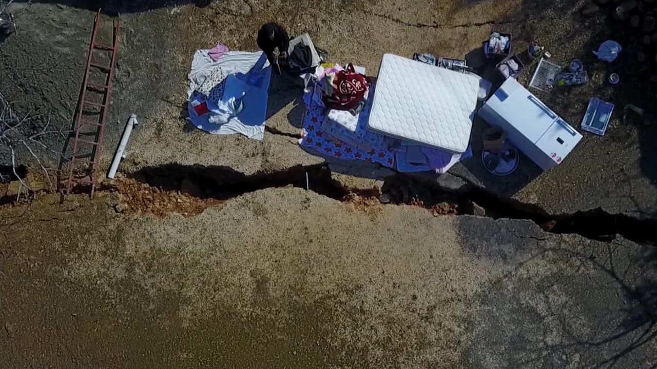 Yer: Gaziantep... Deprem köyü ikiye böldü