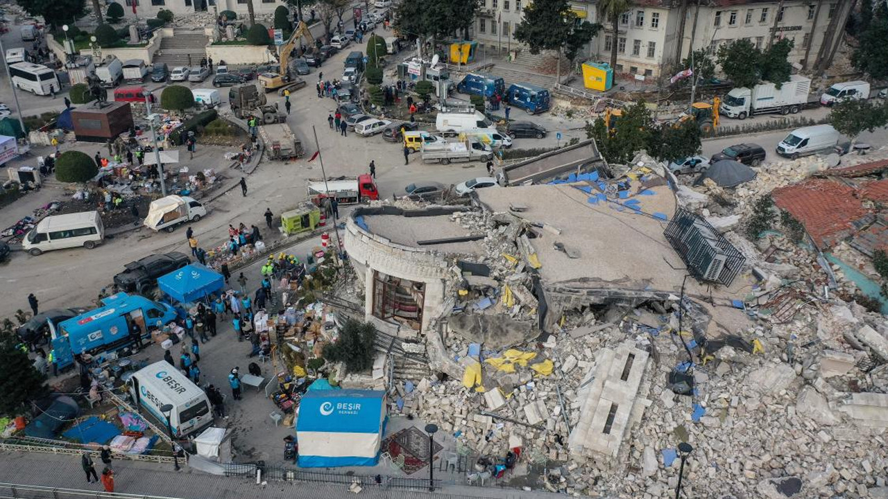 Deprem bölgesindeki ağır hasarlı bina sayısı açıklandı