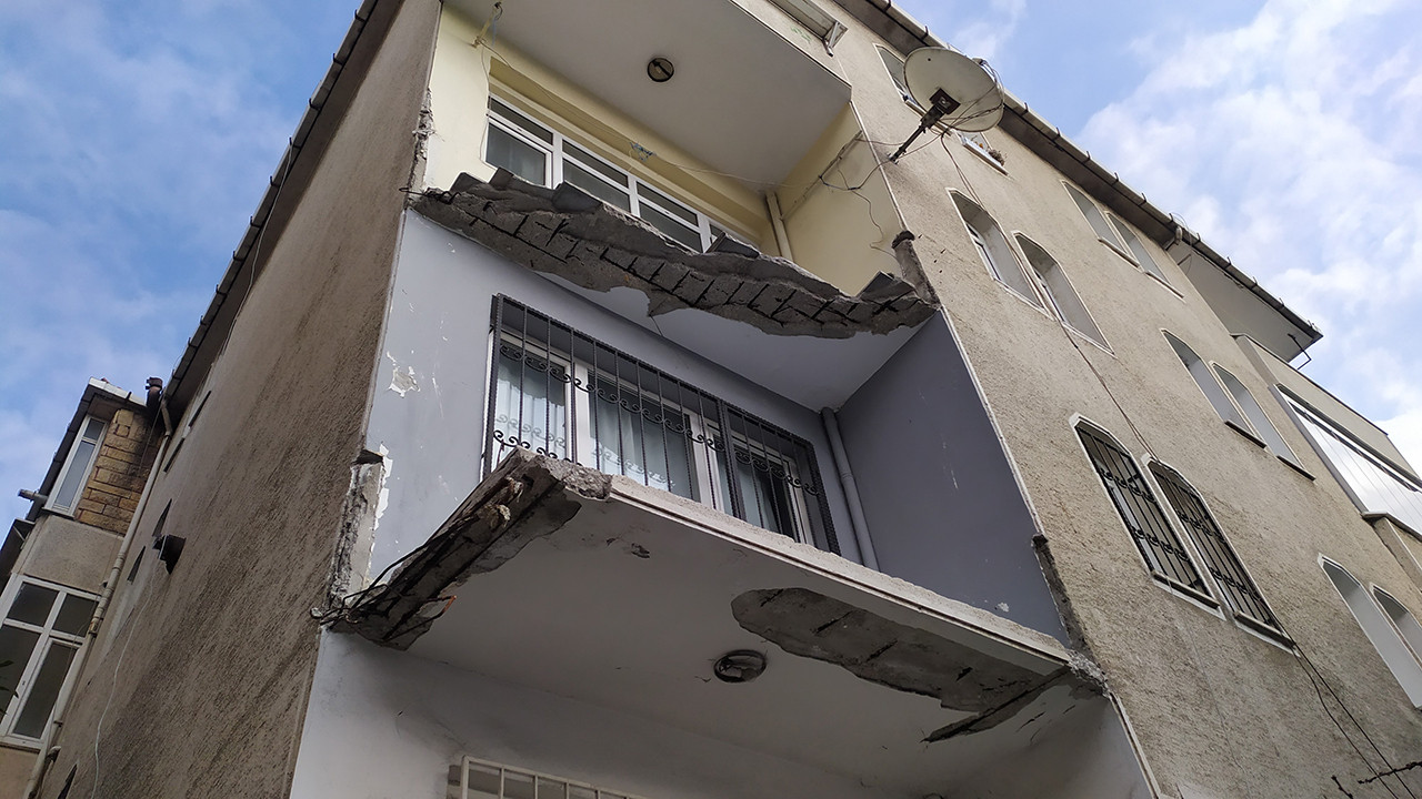 İstanbul'da deprem paniği! Soluğu sokakta aldılar