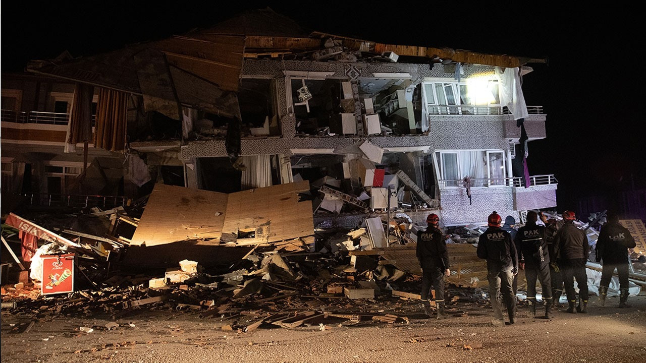 AFAD'dan 2 büyük deprem sonrası kritik uyarı
