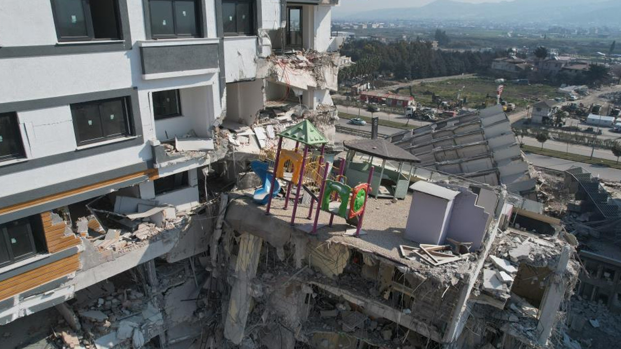 Hatay'da yıkılan lüks binada vahim iddia