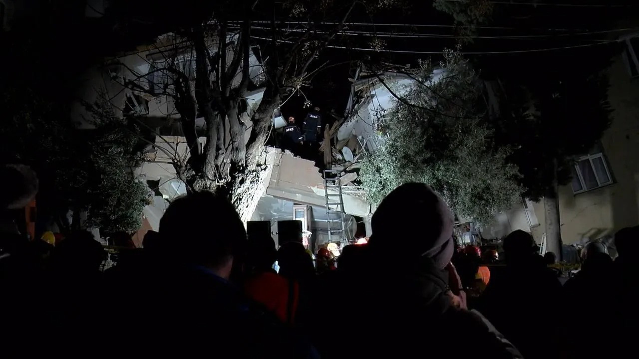 Hatay depreminde eşya almak isterken öldüler!