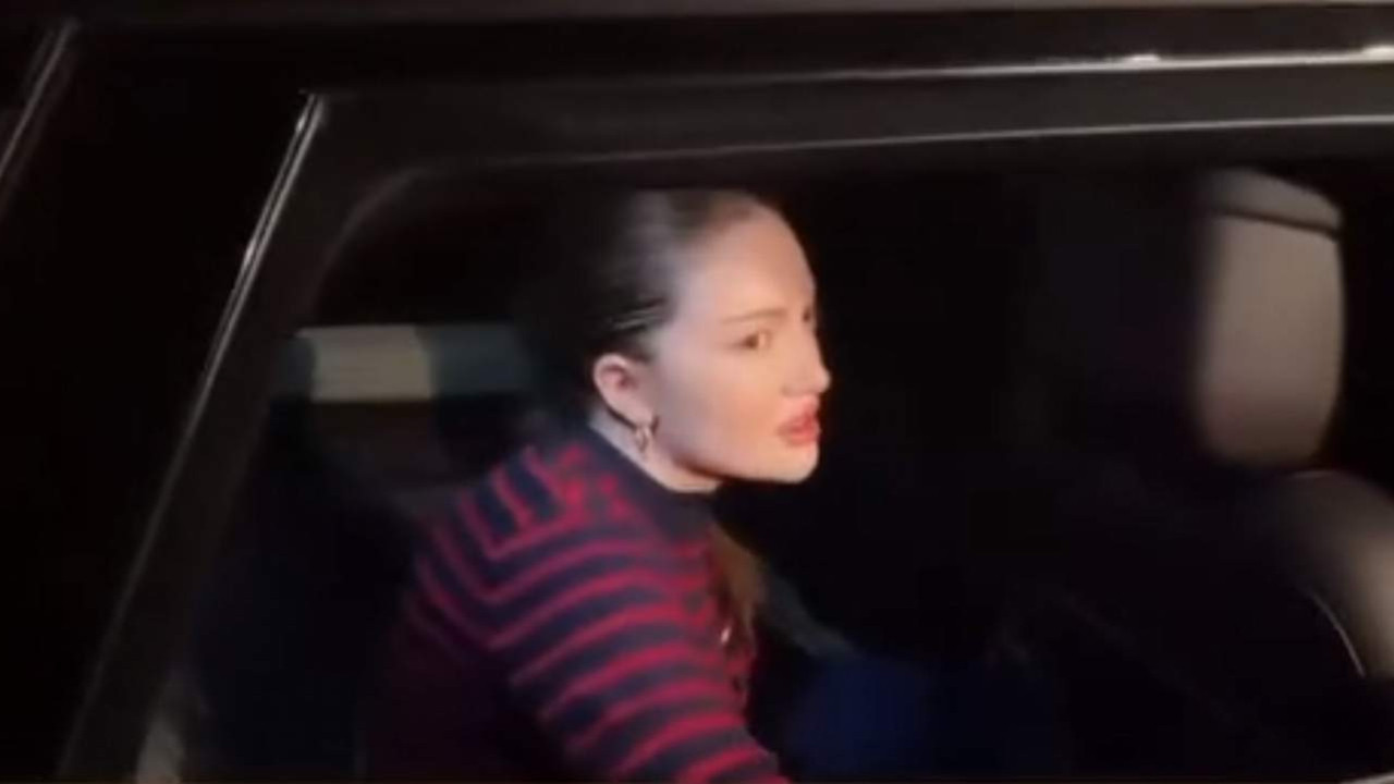 Beyaz TV muhabiri sert kayaya çarptı; Danla Bilic ''Onlar yayınlamadan ben yayınlayayım'' dedi