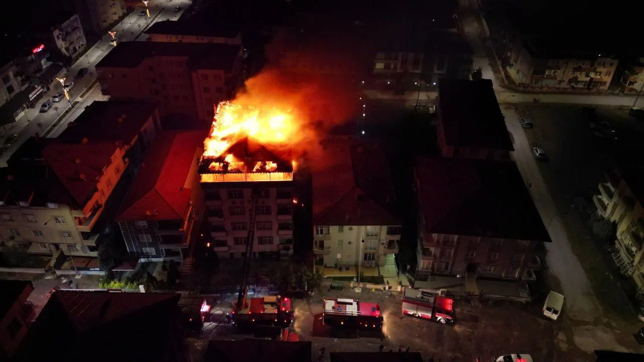 5 katlı otelde büyük yangın