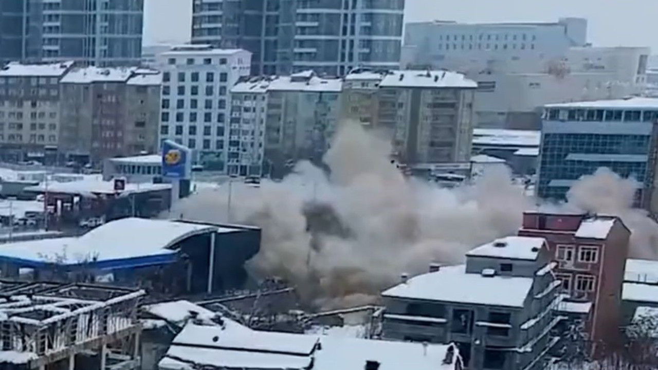 Depremde binaların yıkıldığı an drone kamerasında