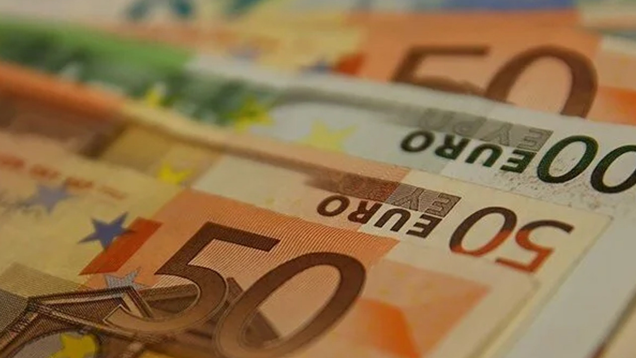 AB üyesi 12 ülkenin enflasyon oranı çift haneleri gördü