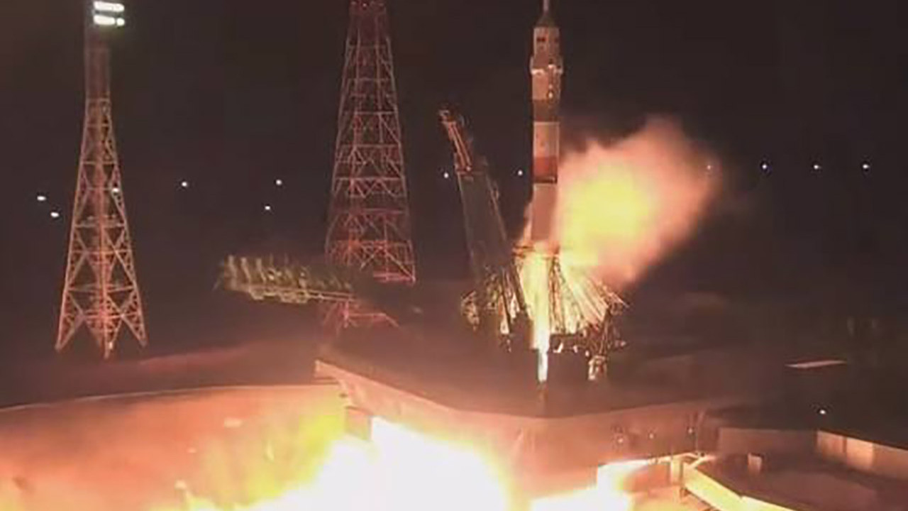 Uzay istasyonundan 3 kişiyi getirecek uzay aracı fırlatıldı