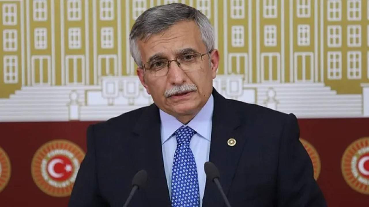 AK Partili bir isim daha Beşiktaş üyeliğinden istifa etti