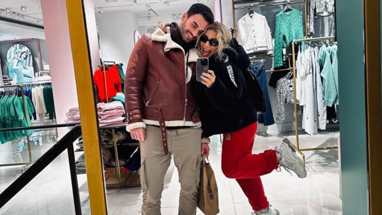İrem Derici ve Atakan Işıktutan'dan aşk tatili! Dudak dudağa poz verdiler