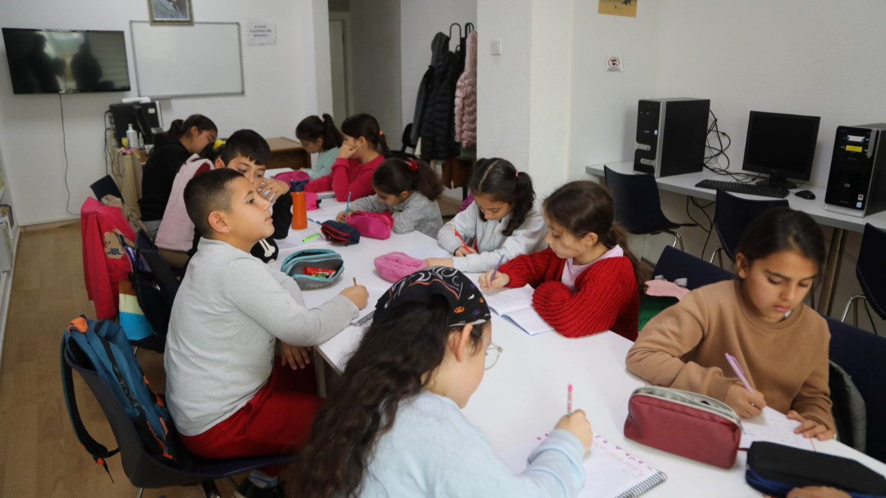 Bodrum Belediyesi'nin eğitim öğretime destek kursları sürüyor