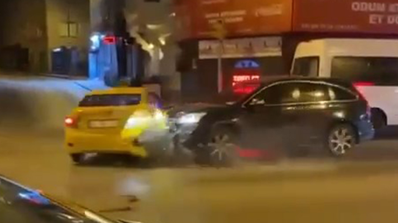 İstanbul'da dehşet anları! Kadını durdurmak için taksiye çarptı