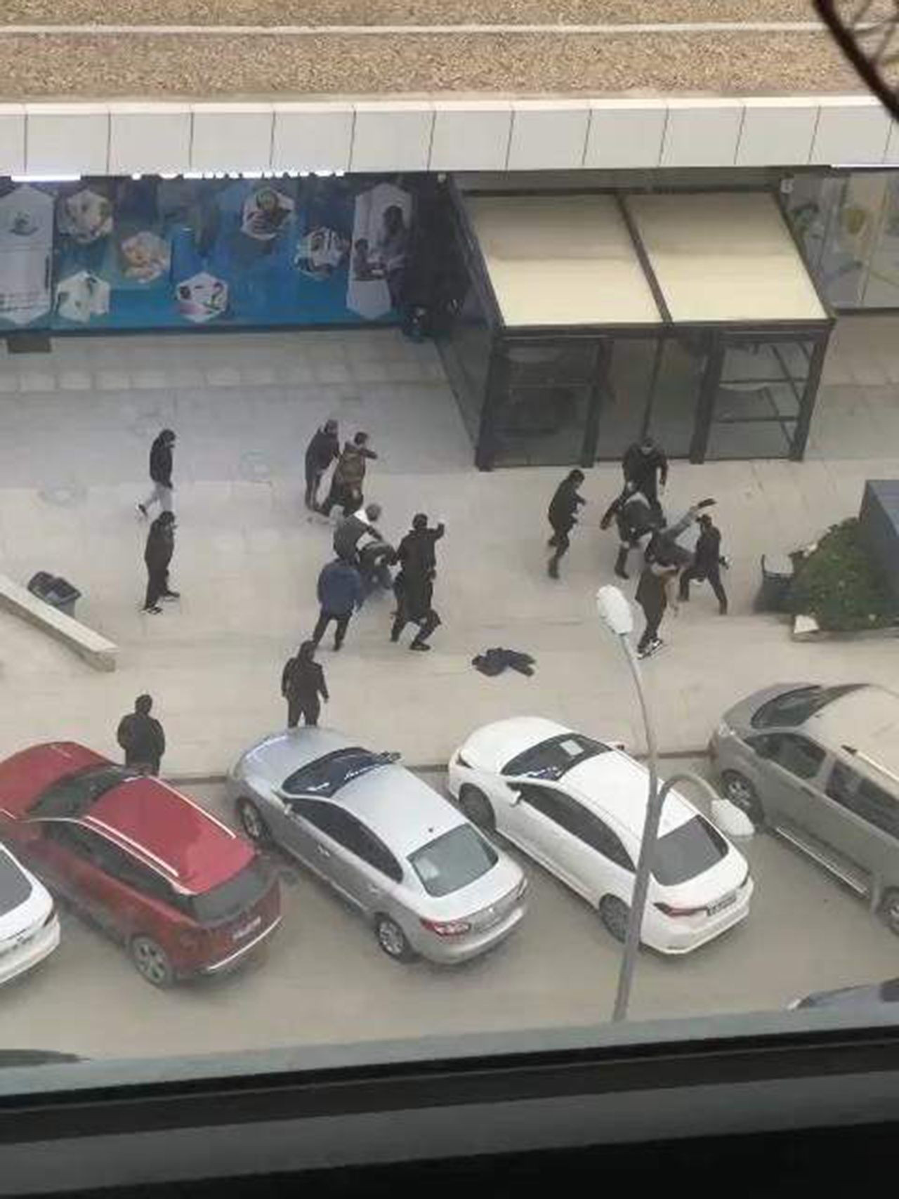 İstanbul'da yabancı uyruklu çeteler ortalığı savaş alanına çevirdi - Resim: 4