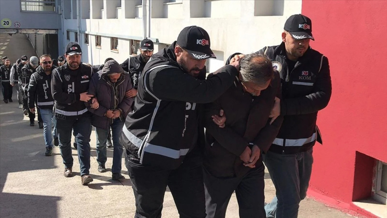 Deprem soruşturmasında tutuklu sayısı 247'ye yükseldi