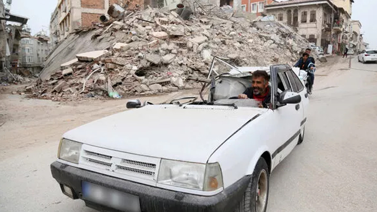 Trafikte böyle görüntülendi: Bu araç hatıra kalacak