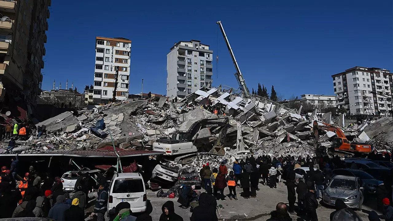 Deprem yardımlarını çalan kişi bakın kim çıktı!