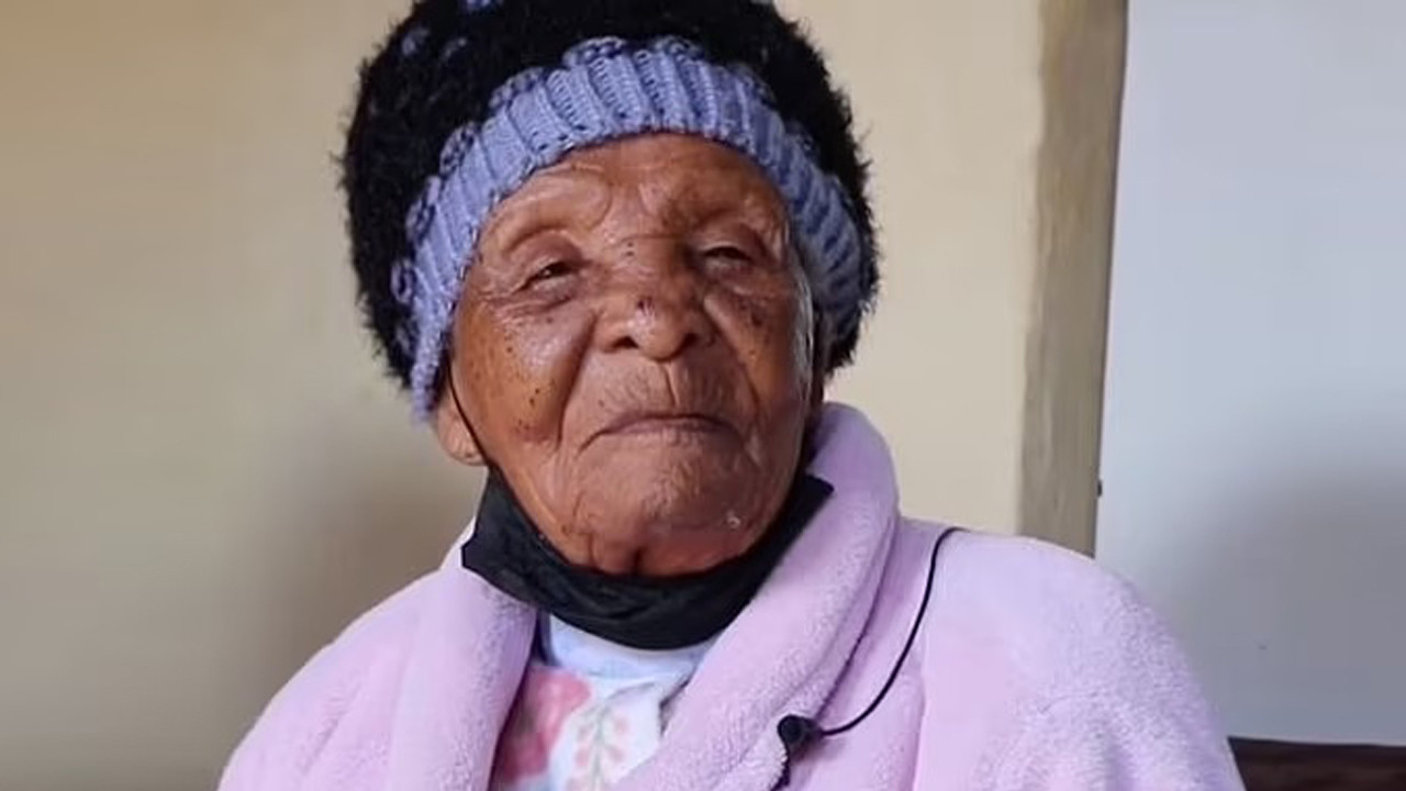 ''Dünyanın en yaşlı kadını''ydı... Dünya Kadınlar Günü'nde hayatını kaybetti