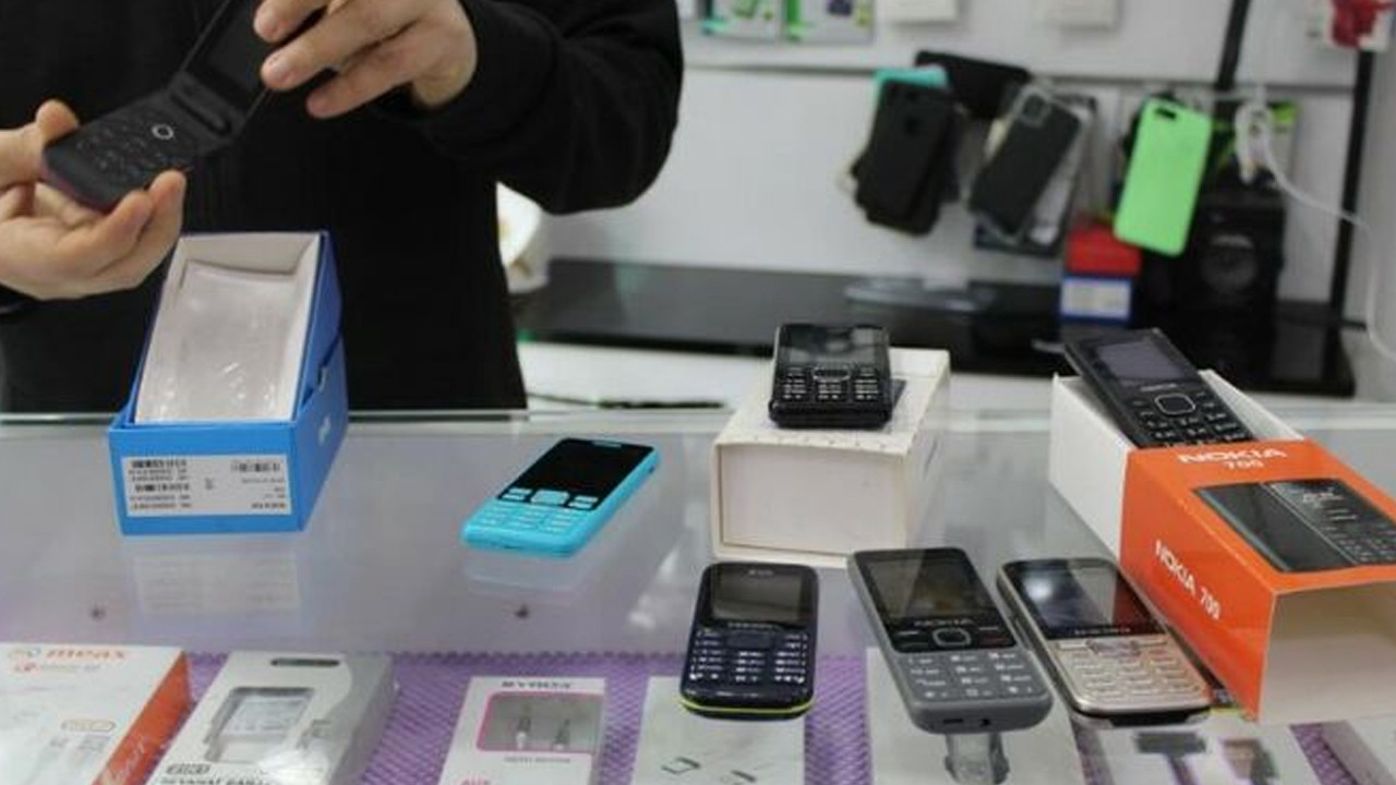 Telefonlar eskiye döndü: Deprem sonrası yok satıyor