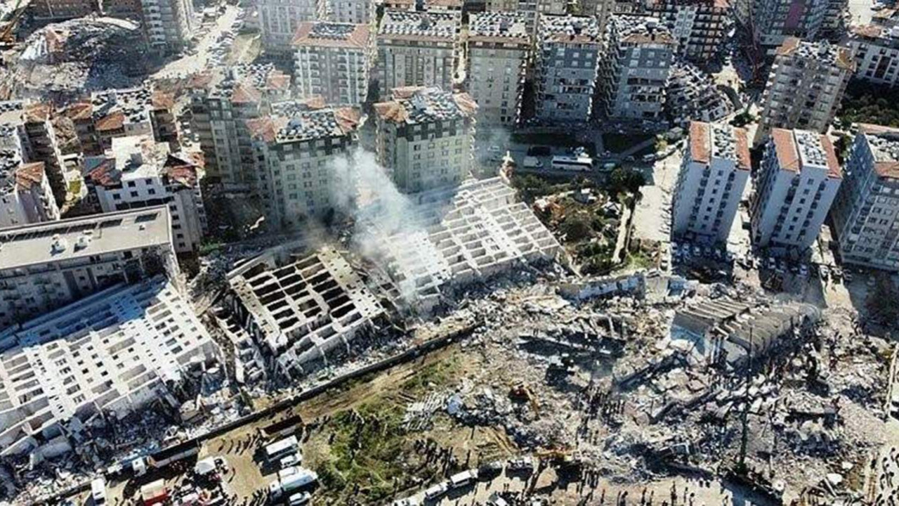 Yüzlerce canı yitirdiğimiz lüks rezidansın çökme nedeni belli oldu