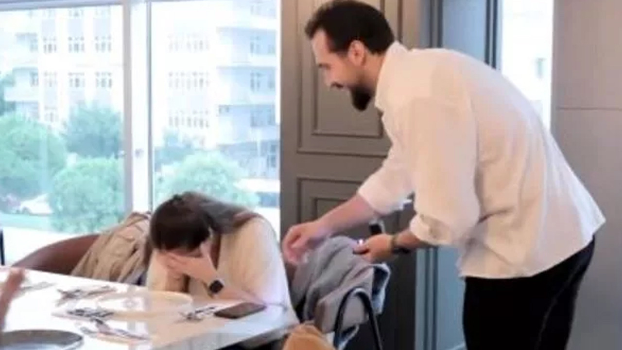 Masterchef Barbaros sevgilisine evlilik teklifi ettiği o anları paylaştı
