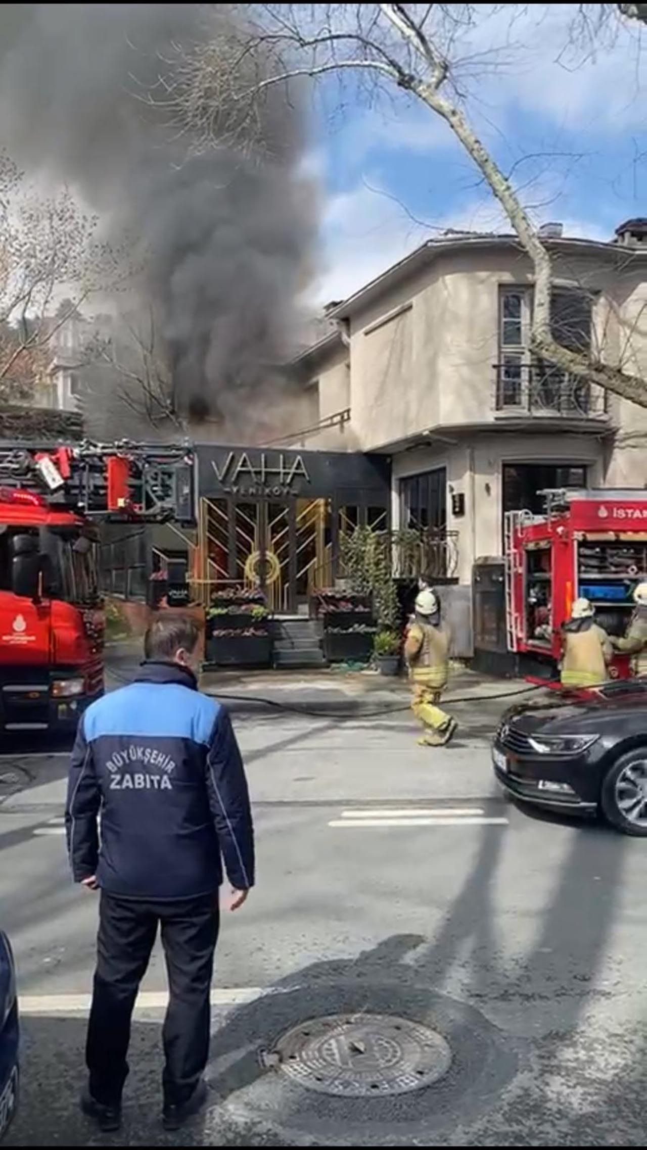 İstanbul Sarıyer'de restoran yangını! Hortumla müdahale ettiler - Resim: 2