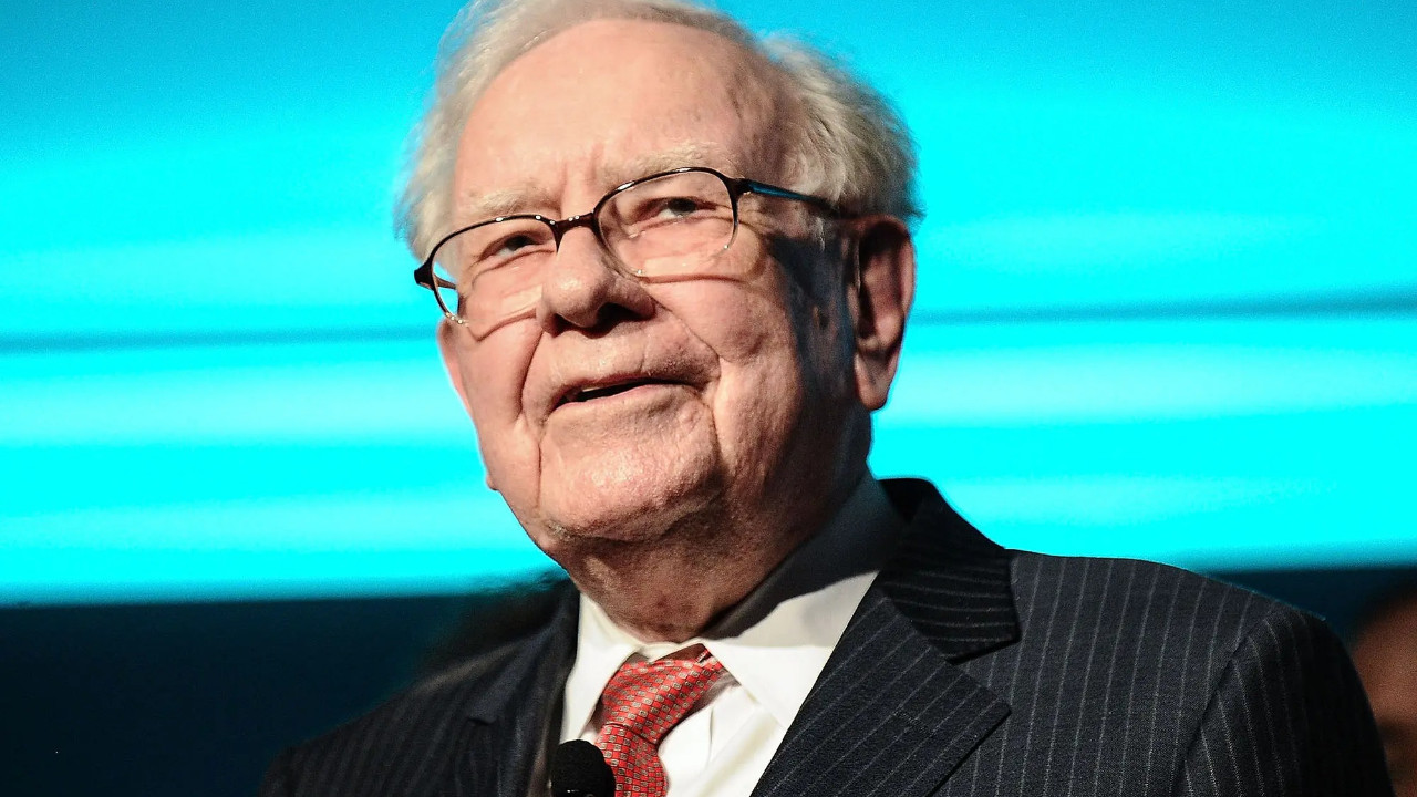 Kurt sahaya indi! Warren Buffett bankacılık krizi için devrede