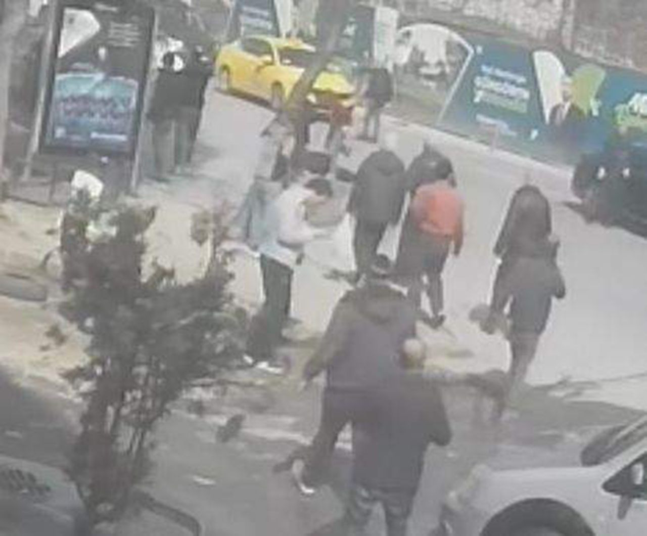 İstanbul'da elektrikli scooter kazası kamerada! Çarpıp kaçtı - Resim: 2