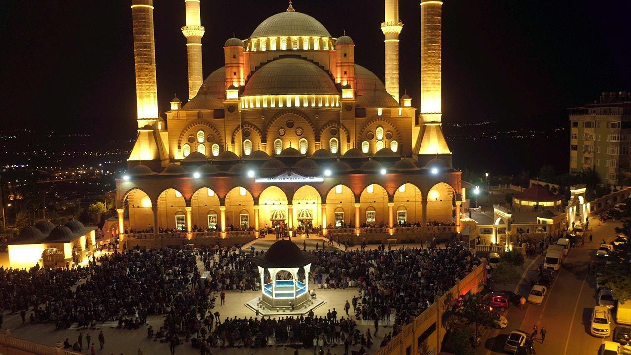 Ramazan geldi! En uzun oruç 13 saat 56 dakika: İşte il il 2023 iftar ve sahur vakitleri - Resim: 2