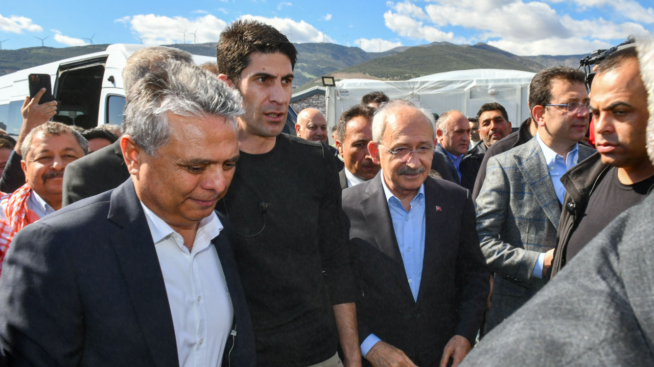 Muratpaşa Belediye Başkanı Uysal, Cumhurbaşkanı Adayı Kılıçdaroğlu’yla deprem bölgesinde