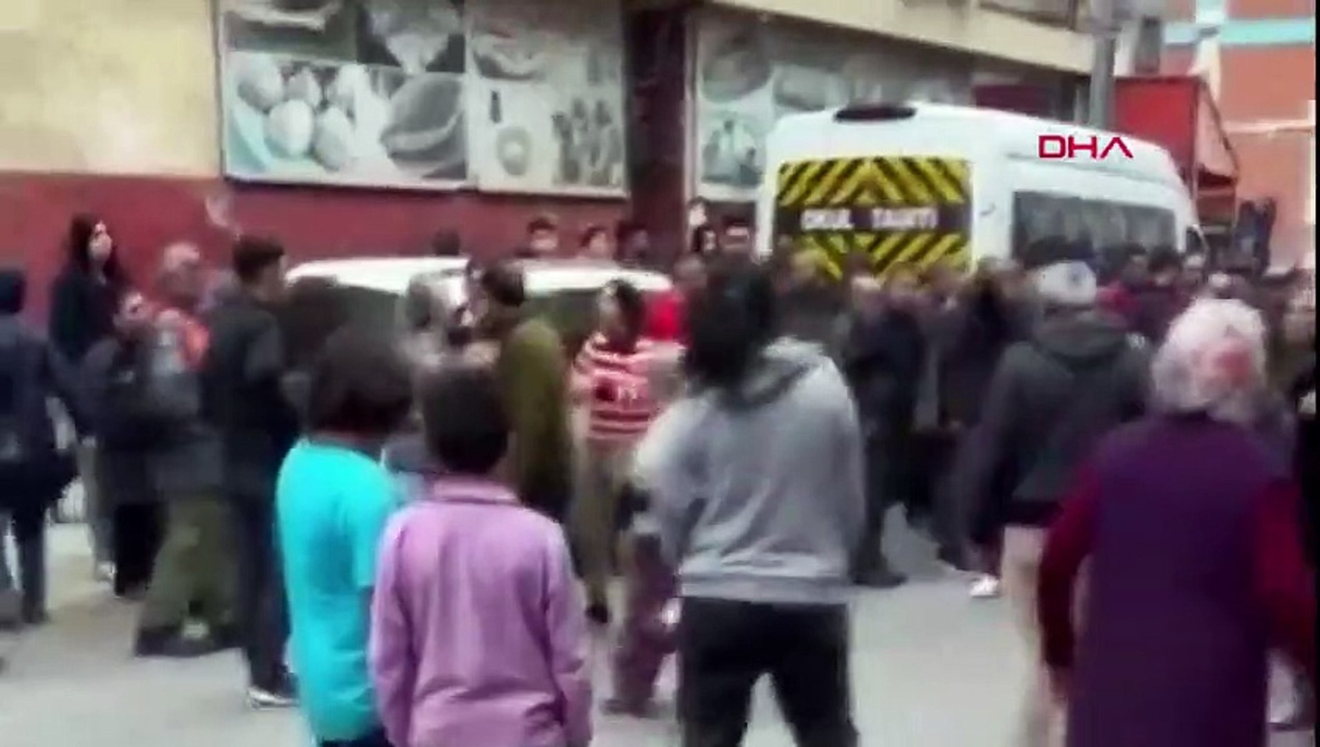 İstanbul'da motosikletli pusu kamerada! Kurşun yağdırdılar