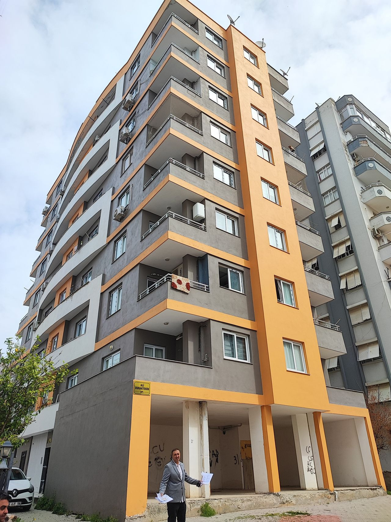 Depremden sonra evine döndü, hayatının şokunu yaşadı - Resim: 1