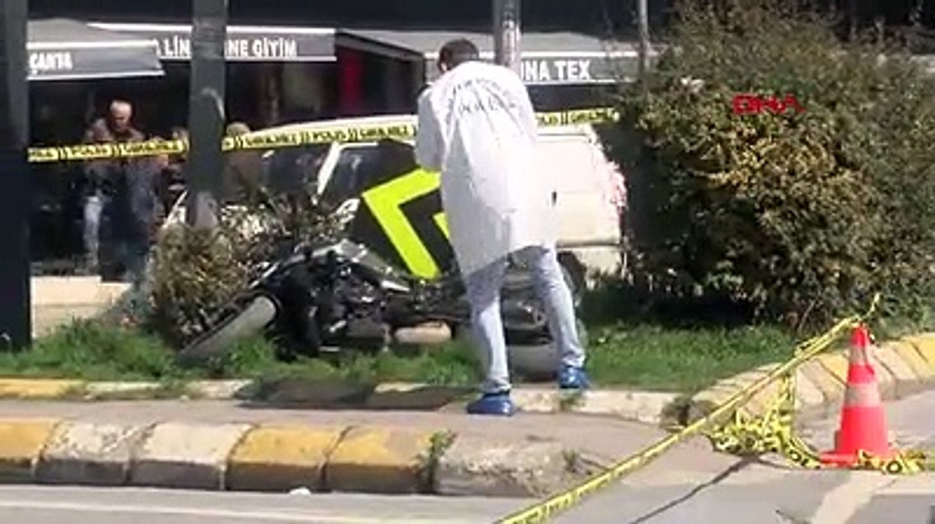 İstanbul'da adliye önünde silahlı saldırı; yaralılar var