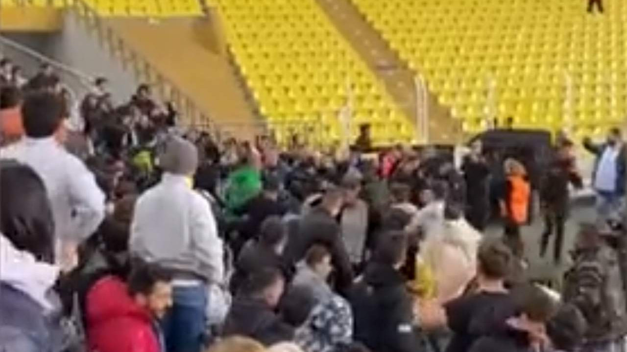 Hazırlık maçı karıştı! Fenerbahçelilerle Ruslar birbirine girdi