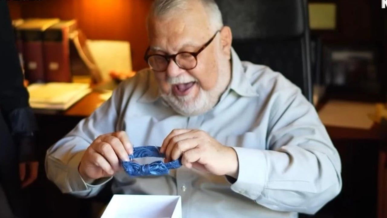 Celal Şengör neden sürekli papyon taktığını açıkladı